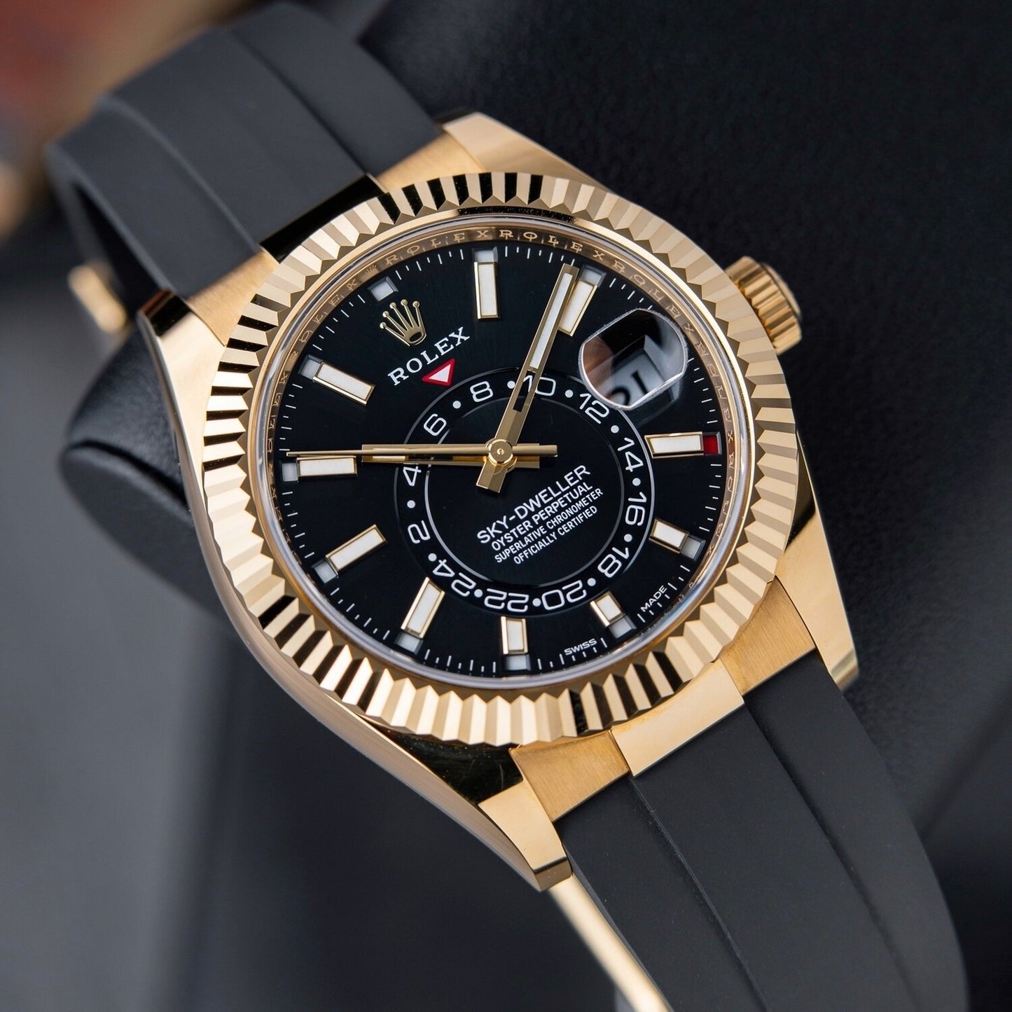 ROLEX SKY DWELLER OYSTERFLEX (GOLD BLACK)