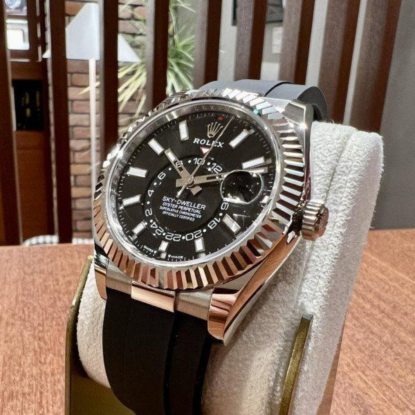 ROLEX SKY DWELLER OYSTERFLEX (SILVER BLACK)