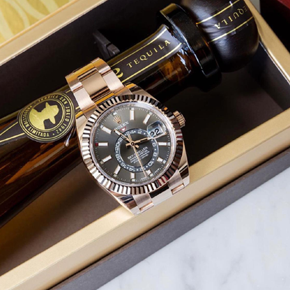 ROLEX SKY DWELLER (GOLD STALE)