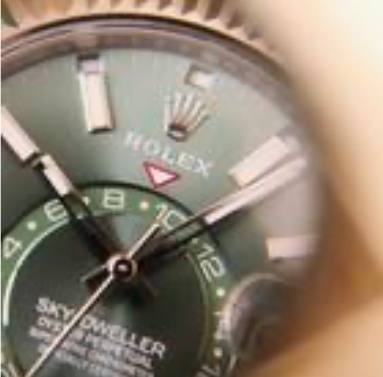 ROLEX SKY DWELLER (SILVER GREEN)