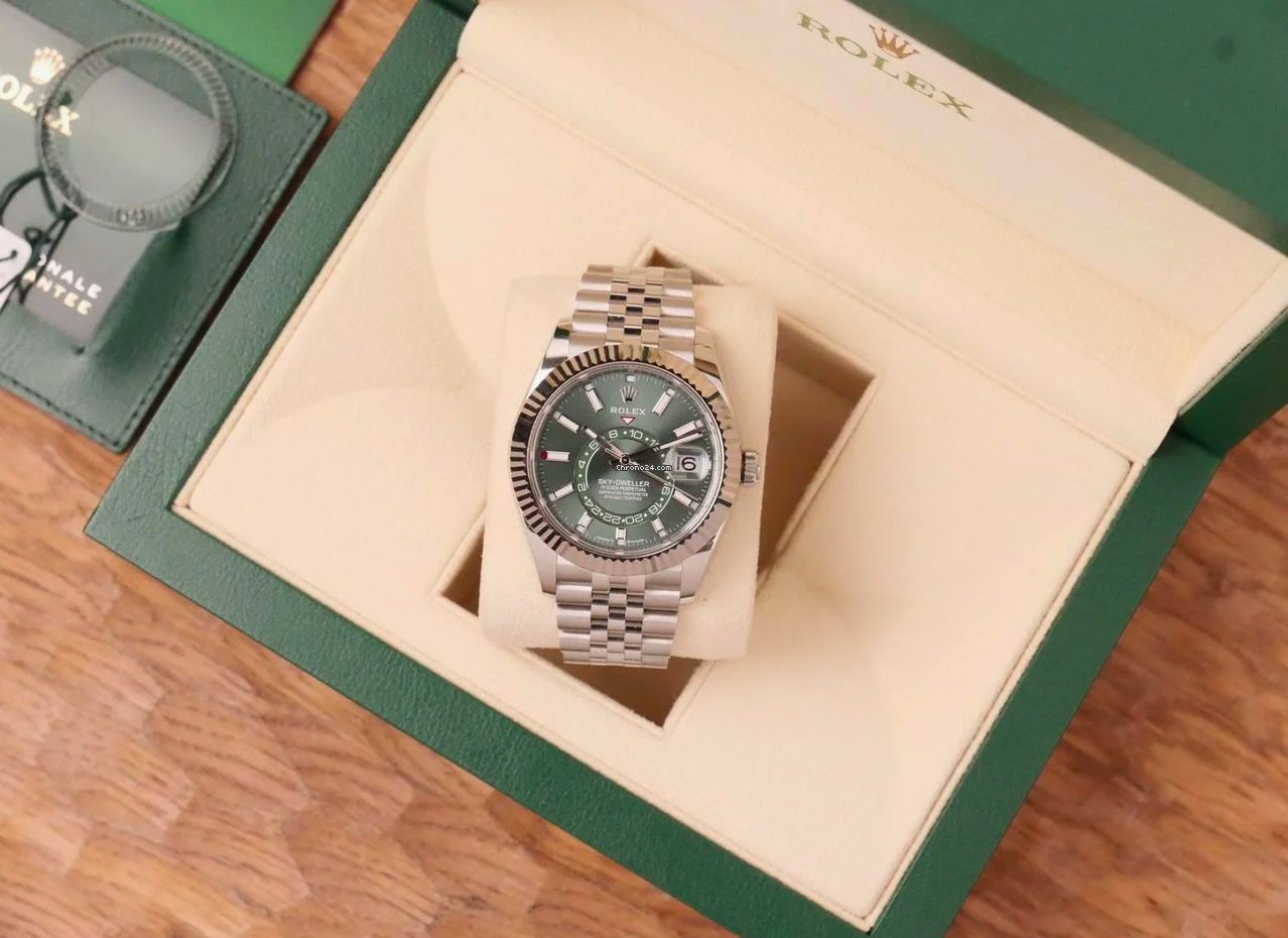 ROLEX SKY DWELLER (SILVER GREEN)