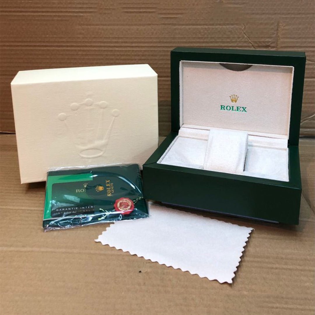 ROLEX SUBMARINER DATE (BLACK - SILVER)